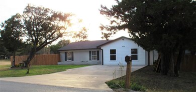 2408 Woodhaven Dr, Granbury, TX 76048 - photo 5