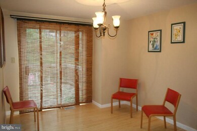 13864 Laura Ratcliff Ct, Centreville, VA 20121 - photo 6