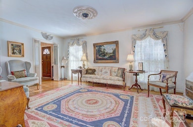 1360 Betsy Dr, Charlotte, NC 28211 - photo 5