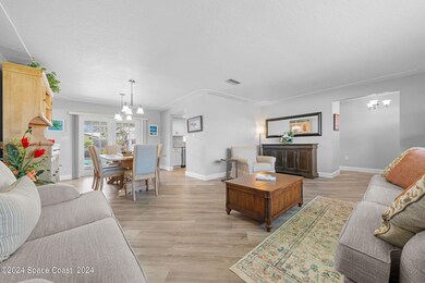 Den/ Dining