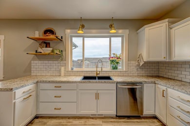 03 Kitchen