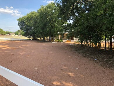 225 Green Meadows Blvd, Fredericksburg, TX 78624 - photo 4