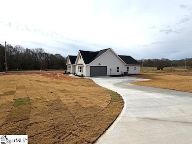 23 Henderson Rd, Gray Court, SC 29645 - photo 4