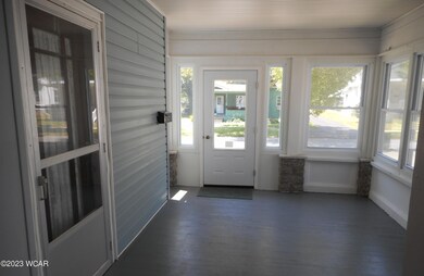 Front Porch (no furniture)