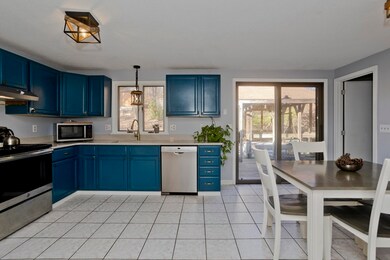 239 Park St, Easthampton, MA 01027 - photo 5