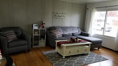 454 Daytona Rd, Columbus, OH 43228 - photo 3