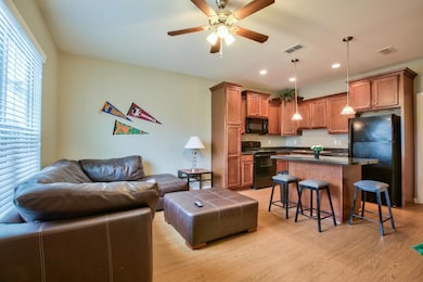 1986 Ann Arbor Ave unit 8 unit building, Tallahassee, FL 32304 - photo 4