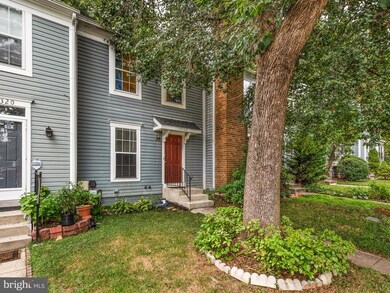 14322 Beaker Ct, Burtonsville, MD 20866 - photo 4