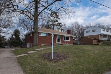 ALL BRICK RANCH, ON LEVEL FENCED LOT, BACKING TO W