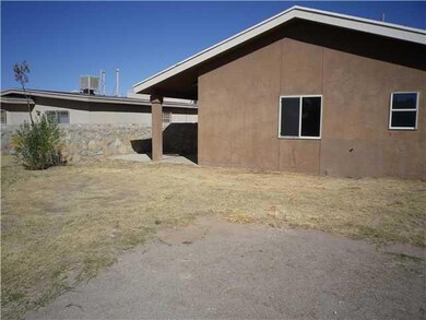 14256 Desert Sunset Dr, Horizon City, TX 79928 - photo 6