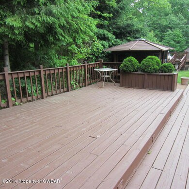 349 Lake Francis Rd, Mountain Top, PA 18707 - photo 5