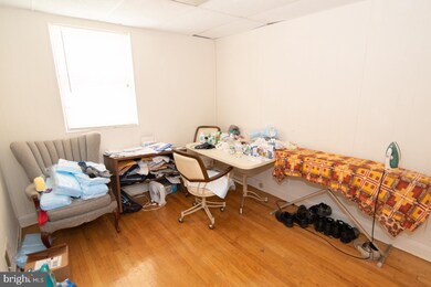 3941 Stokes Dr, Baltimore, MD 21229 - photo 6