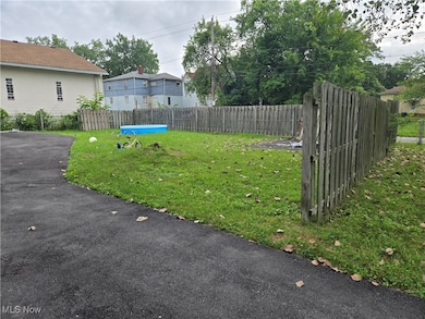 15009 Lawndale Ave, Cleveland, OH 44128 - photo 2