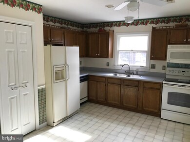 111 Surrey Dr, Ruther Glen, VA 22546 - photo 3