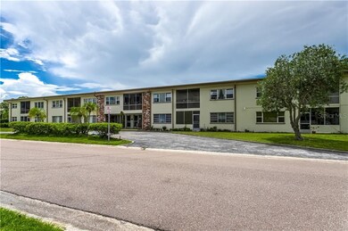 416 73rd Ave N unit 209, Saint Petersburg, FL 33702 - photo 2