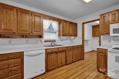 110 Green Meadow Ln, Statesville, NC 28625 - photo 7