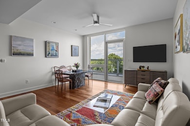 Greenbridge unit 418, Chapel Hill, NC 27516 - photo 3