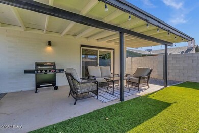 2452 E Manhatton Dr, Tempe, AZ 85282 - photo 5