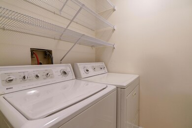 2265 Hedgerow Unit C
