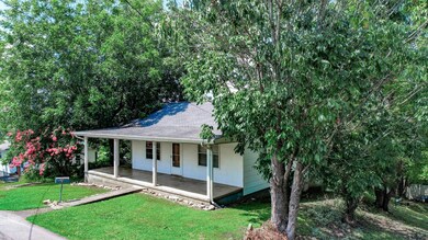 141 Hiola St, Newport, TN 37821 - photo 6