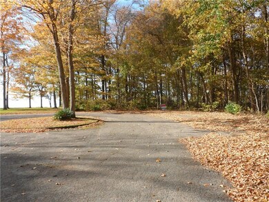 1195 S Eric Ln, Rushville, IN 46173 - photo 4