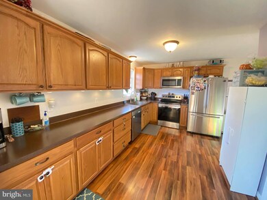 102 E North St, Strasburg, VA 22657 - photo 3