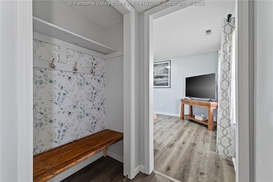 2 Grapevine St, Winfield, WV 25213 - photo 4