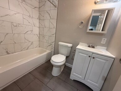 2518 Gano St unit 3, Houston, TX 77009 - photo 5