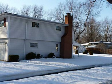 752 Deerfield Dr, North Tonawanda, NY 14120 - photo 3