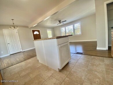 819 Barn St, Jacksonville, NC 28540 - photo 5