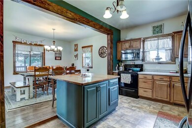 318 E Washington St, Augusta, WI 54722 - photo 5