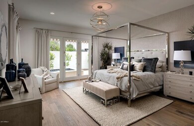 05 MASTER BEDROOM