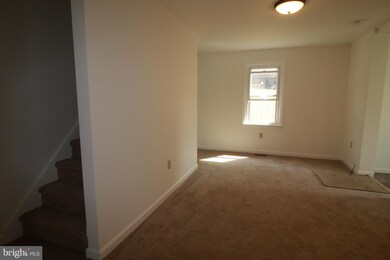 227 Grant St, New Holland, PA 17557 - photo 3