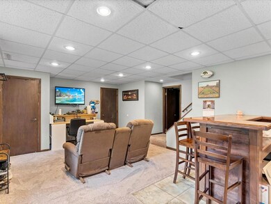 1630 Valley St NW, Cedar Rapids, IA 52405 - photo 6