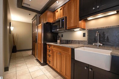 2035 N Us-31 unit 402, Traverse City, MI 49686 - photo 4