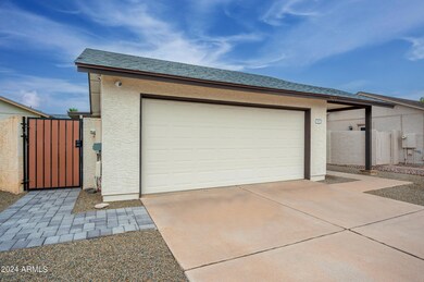 1924 N Illinois Street, Chandler, AZ