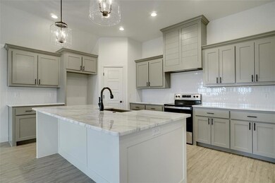 904 Tesslynn Ave, Godley, TX 76044 - photo 3