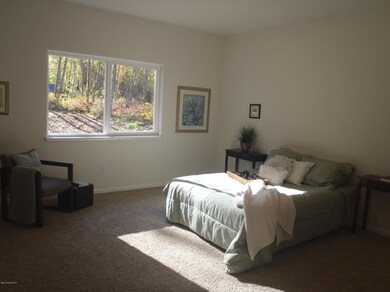 Staged Unit/Photo Similar