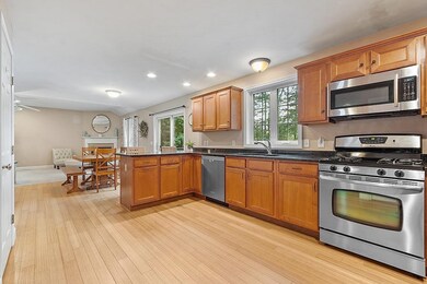 16 Sequoia Ln, Plaistow, NH 03865 - photo 7