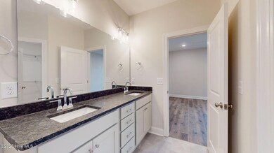 8-web-or-mls-1417B-Dorset-Dr-Greenville-