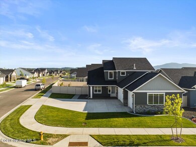 06-Aerial front of home