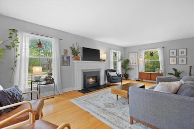 9515 Ridge Blvd, Milwaukee, WI 53226 - photo 2