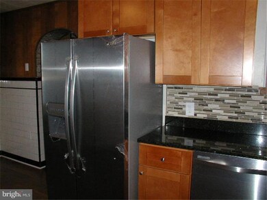 1044 N Dupont St, Wilmington, DE 19805 - photo 6