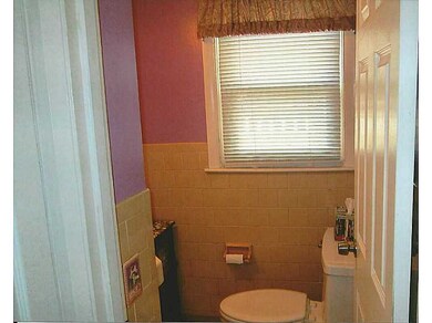 9 Tomahawk Ct, Warwick, RI 02886 - photo 2