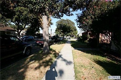 Block to East