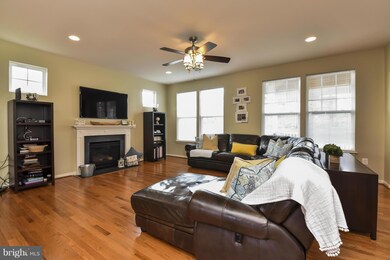 16464 Chattanooga Ln, Woodbridge, VA 22191 - photo 6