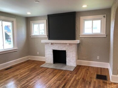 Cypress - Living Rm Vacant