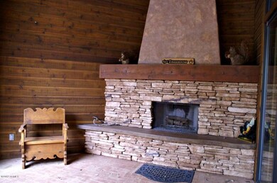 Outdoor fireplace
