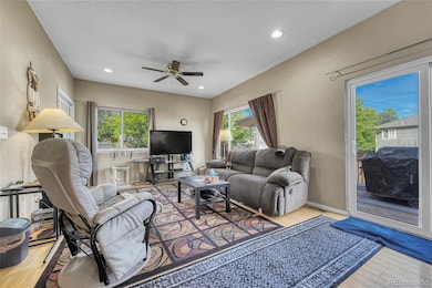 10329 Halleys Way, Littleton, CO 80125 - photo 3