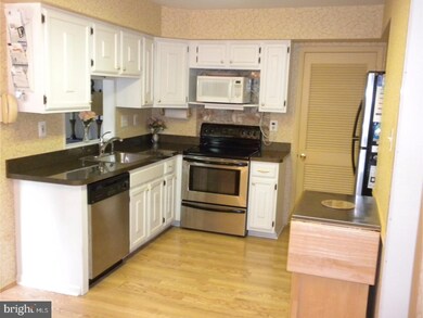 114 Mayfair Ln, Mount Laurel, NJ 08054 - photo 7